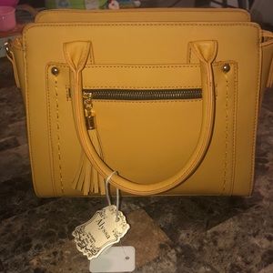 Yellow mustard medium size had bag😉🤗